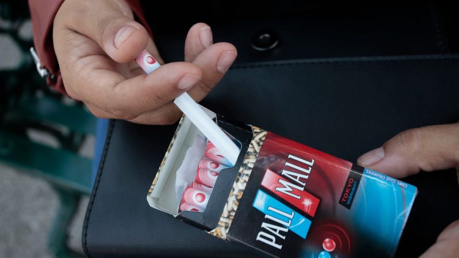 Confiscan cigarros ap&oacute;crifos en el AICM y la aduana de Michoac&aacute;n