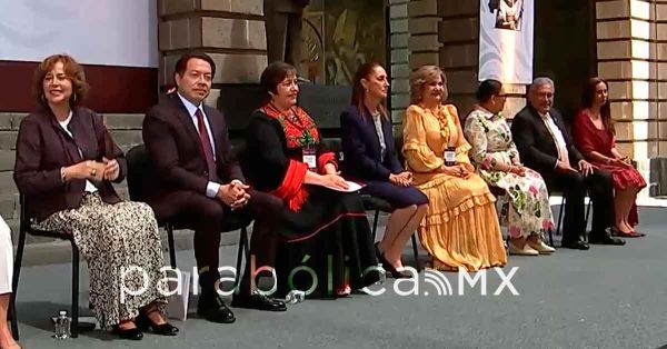 Conmemora Sheinbaum el D&iacute;a de la Maestra y el Maestro en la SEP