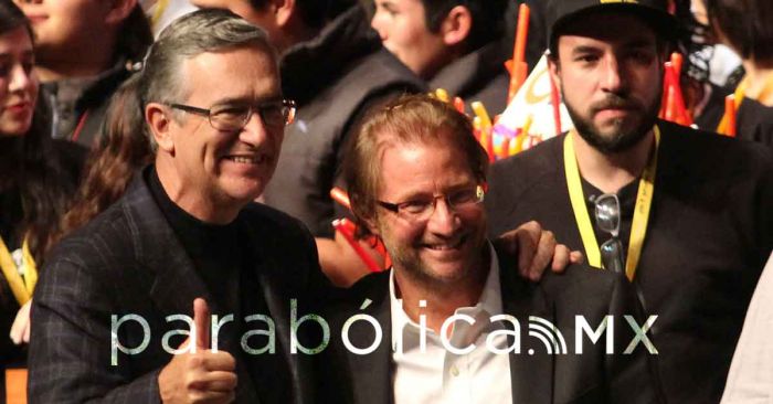 Saque&oacute; Ricardo Salinas m&aacute;s de mil millones de pesos de Puebla