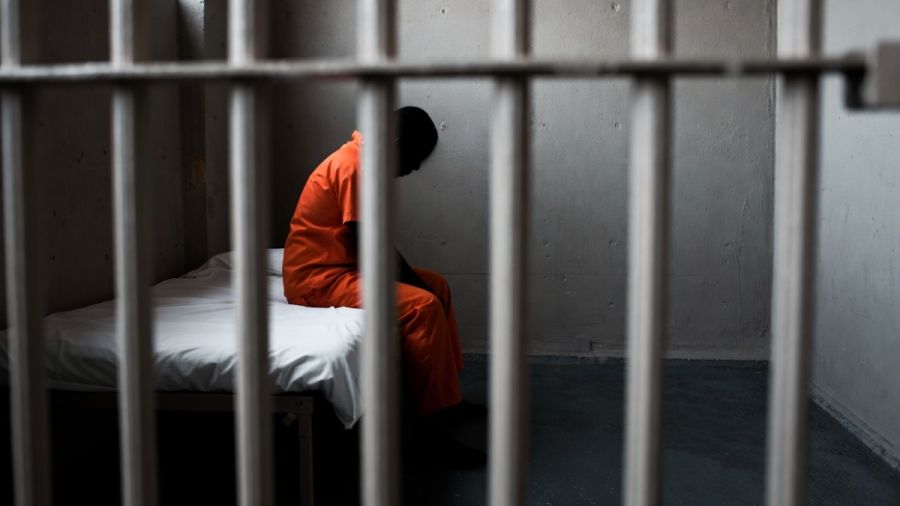 Imputa FGR a detenido por portaci&oacute;n de arma y posesi&oacute;n de droga