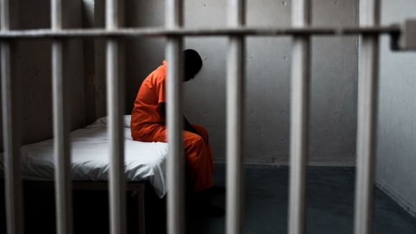 Imputa FGR a detenido por portaci&oacute;n de arma y posesi&oacute;n de droga