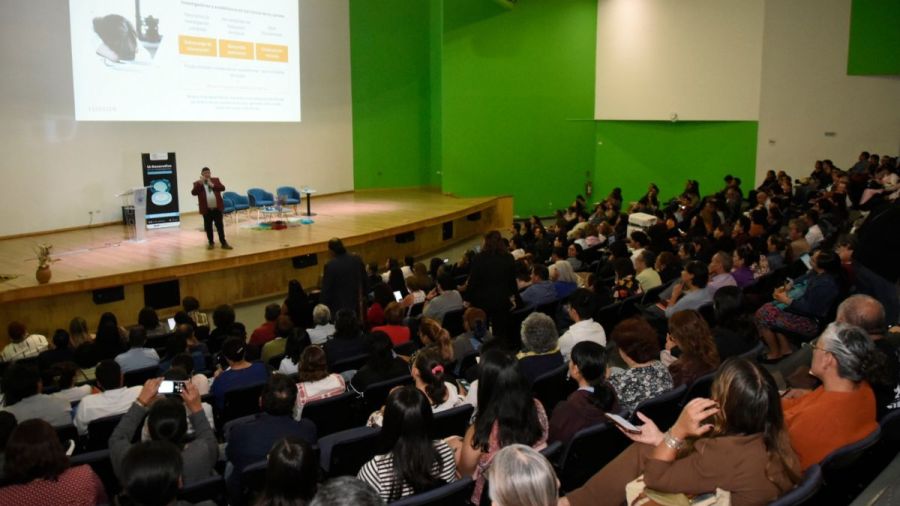 Aborda BUAP uso de IA en la investigaci&oacute;n con &eacute;tica
