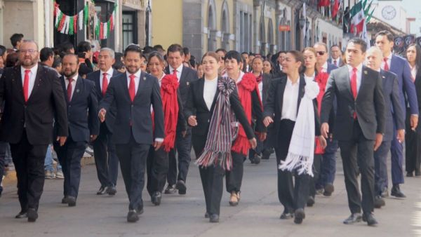 Celebra Zacatl&aacute;n con desfile c&iacute;vico el Inicio de la Independencia