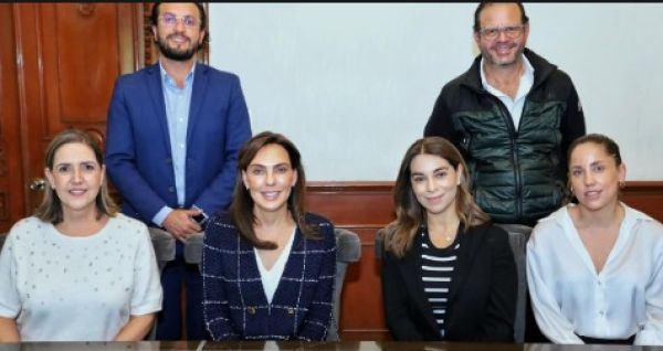 Se re&uacute;ne MariElise Budib con el Patronato del SMDIF