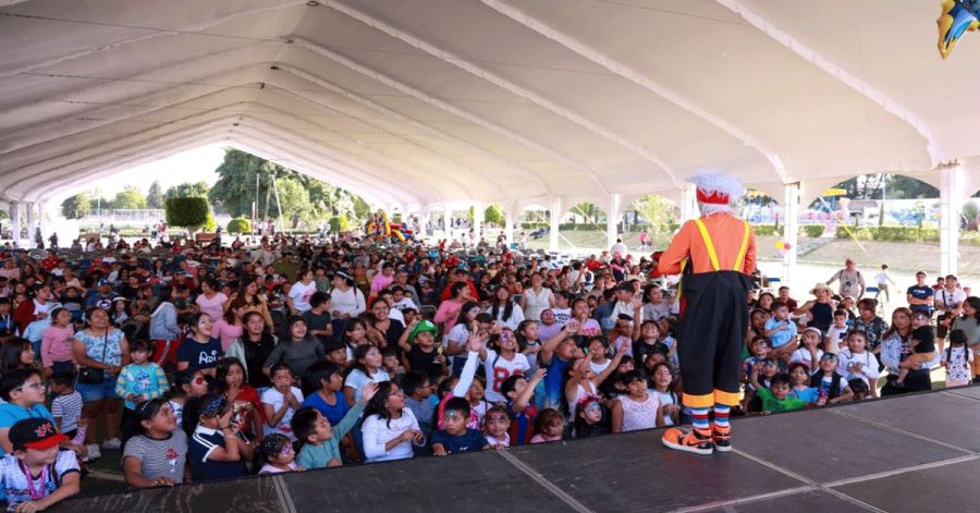 Celebran m&aacute;s de 6 mil menores su d&iacute;a en la Gran Feria de San Andr&eacute;s Cholula