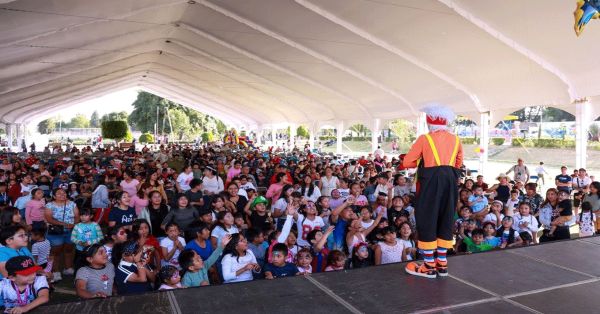Celebran m&aacute;s de 6 mil menores su d&iacute;a en la Gran Feria de San Andr&eacute;s Cholula