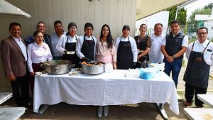 Entrega Tonantzin Fern&aacute;ndez equipo a escuelas de San Pedro Cholula