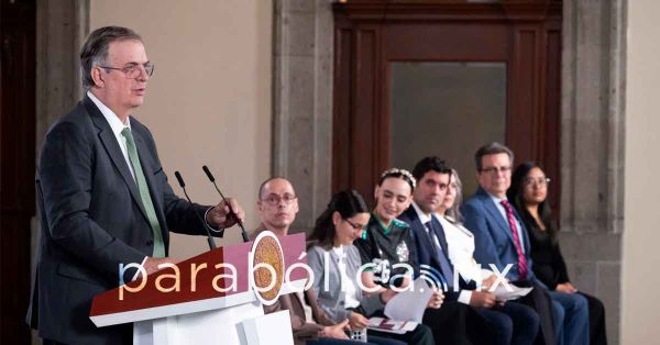 Invertir&aacute; KIA 649 mdd en M&eacute;xico; traslada producci&oacute;n de auto el&eacute;ctrico: Ebrard