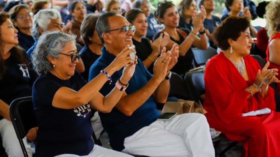 Realiza SMDIF activaci&oacute;n f&iacute;sica de adultos mayores en Laguna de Chapulco