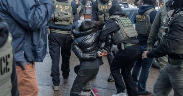 Amenaza Trump con invocar Ley de Insurrecci&oacute;n en Minnesota por ataques contra ICE