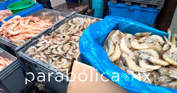 Reportan locatarios del Mercado 5 de Mayo bajas ventas en el primer viernes de Cuaresma