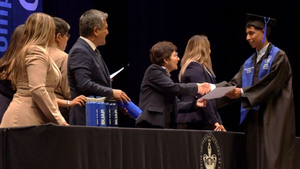 Celebra BUAP graduaci&oacute;n de alumnos en Complejo Regional Centro