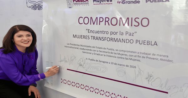 Firma Bety S&aacute;nchez compromiso para la erradicar la violencia hacia las mujeres