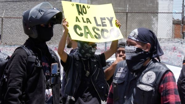 En marcha, motociclistas se manifestaron contra la &ldquo;Ley Casco&rdquo;