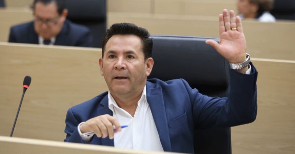 Busca Miguel Trujillo sancionar la apropiaci&oacute;n indebida de pensiones de adultos mayores