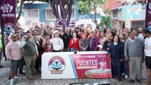 Realizan mantenimiento de fuente en el Parque del Barrio de Xanenetla