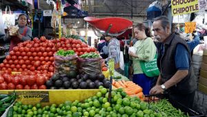 Repunta inflaci&oacute;n en M&eacute;xico en agosto: INEGI; subi&oacute; a 3.26%