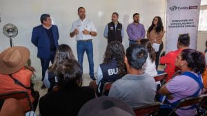 Capacita Gobierno de la Ciudad a locatarios de mercados municipales