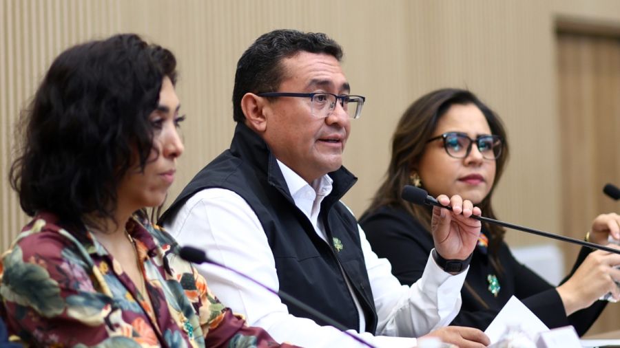 Obra carretera promover&aacute; el desarrollo del estado: P&aacute;vel Gaspar