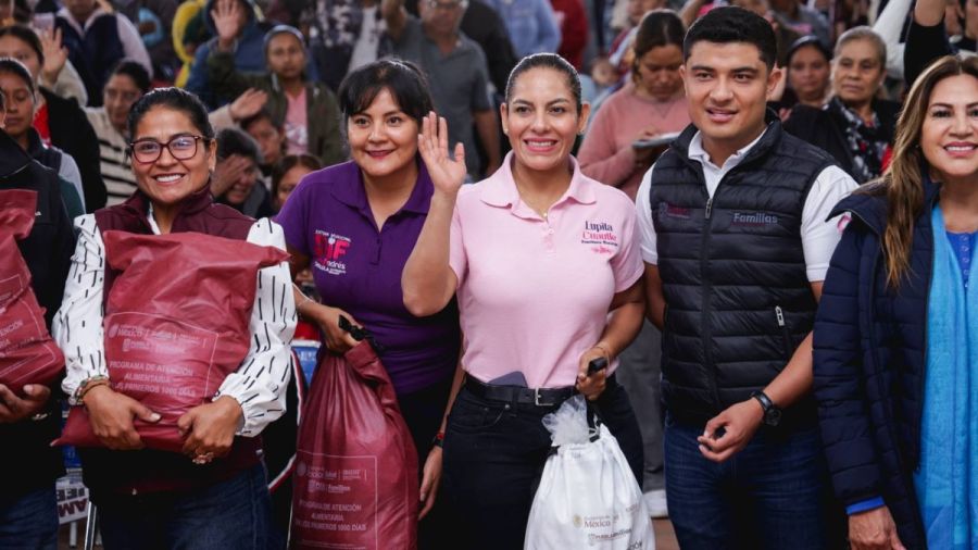 Entrega Cuautle programas alimentarios a familias de San Andr&eacute;s
