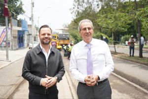 Supervisa alcalde Pepe Chedraui pavimentaci&oacute;n en bulevar Xonaca