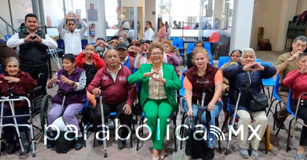 Entrega SMDIF Cuautlancingo aparatos funcionales