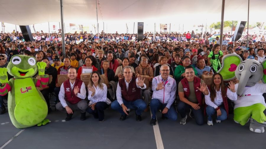 Entrega Pepe Chedraui 10 mil despensas en la Laguna de Chapulco