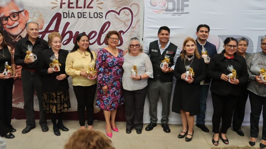Reconocen Omar Mu&ntilde;oz y Tere Alfaro a los abuelitos de Cuautlancingo