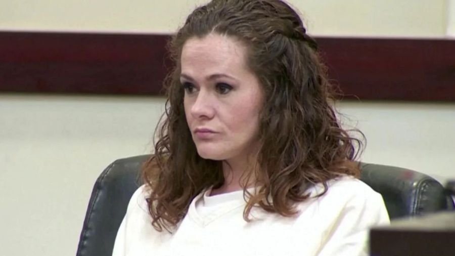 Despierta Christa Pike, que sobrevivi&oacute; a pena de muerte