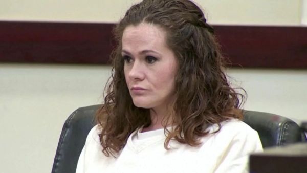 Despierta Christa Pike, que sobrevivi&oacute; a pena de muerte