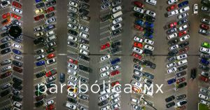 Propone Nay Salvatori obligar a estacionamientos a responder por robos y da&ntilde;os