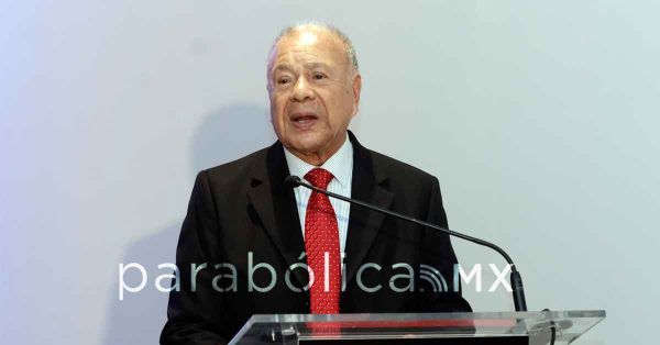 Sale Alberto Anaya en defensa de Ariadna Ayala, alcaldesa de Atlixco
