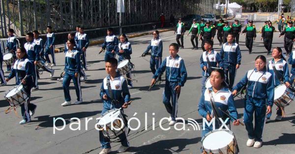Todo listo para el gran desfile del 5 de Mayo; realizan pase de revista