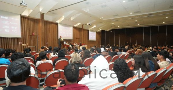 Participa Pepe Chedraui en coloquio internacional de la UNAM sobre gobernanza