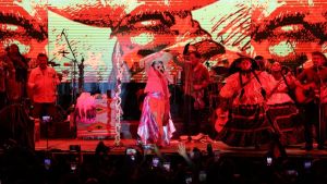 Celebran 6 mil 500 capitalinos el D&iacute;a de las Madres con Lila Downs