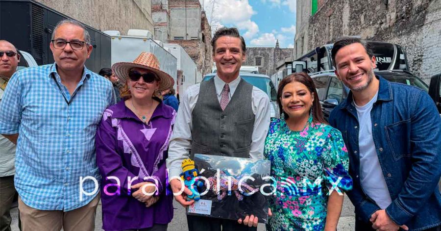 Enloquece el actor Pedro Pascal a la Ciudad de M&eacute;xico