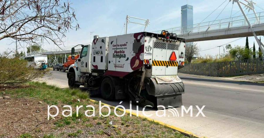 Refuerzan barredoras limpieza con trabajo continuo en vialidades: Ayuntamiento