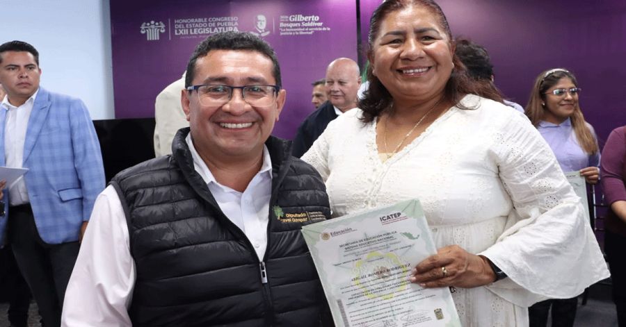 Entrega ICATEP en el Congreso constancias de capacitaci&oacute;n para la prevenci&oacute;n de la violencia contra las mujeres