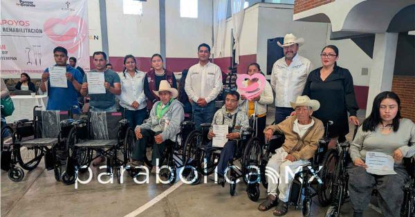 Extiende DIF estatal la entrega de ayudas funcionales a los 217 municipios de Puebla