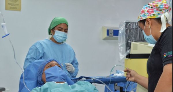 Acompa&ntilde;a Gobierno de Pepe Chedraui la rehabilitaci&oacute;n por cirug&iacute;a de cataratas