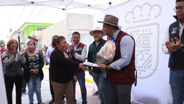 Inaugura Omar Mu&ntilde;oz pavimentaci&oacute;n de calle en Sanctorum