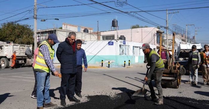 Supervisa Pepe Chedraui labores de bacheo en &Aacute;lamos Vista Hermosa