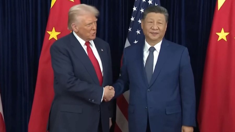 Aterriza Trump en China; estar&aacute; en el pa&iacute;s del 13 al 15 de mayo