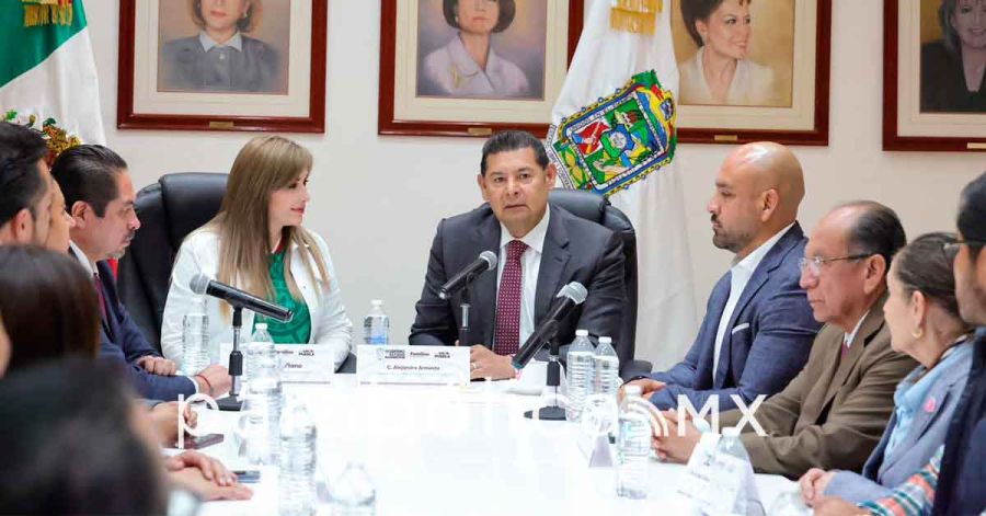Reafirma Armenta respaldo a la pol&iacute;tica social desde el DIF