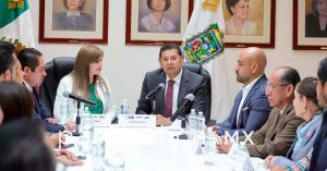 Reafirma Armenta respaldo a la pol&iacute;tica social desde el DIF