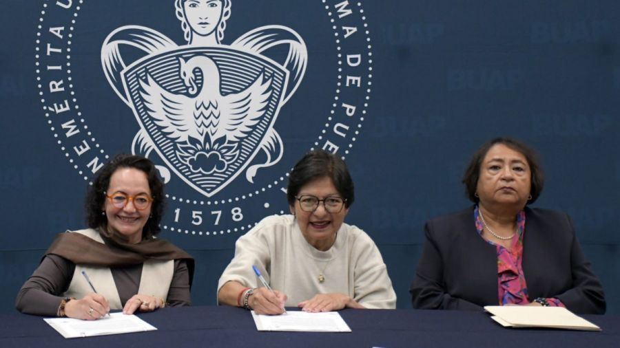 Firman acuerdo Universidad Rosario Castellanos y la BUAP