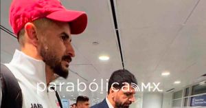 Retienen por m&aacute;s de siete horas al goleador de Irak a su ingreso a Estados Unidos