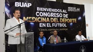 Capacita BUAP a especialistas en medicina deportiva