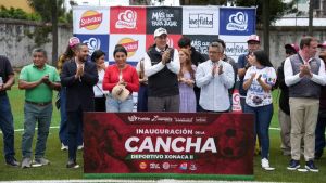 Inaugura Chedraui y love.f&uacute;tbol cancha de futbol 7 en Xonaca