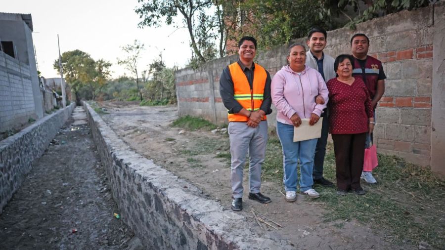 Ampl&iacute;a Comuna de Cuautlancingo drenaje sanitario en Sanctorum